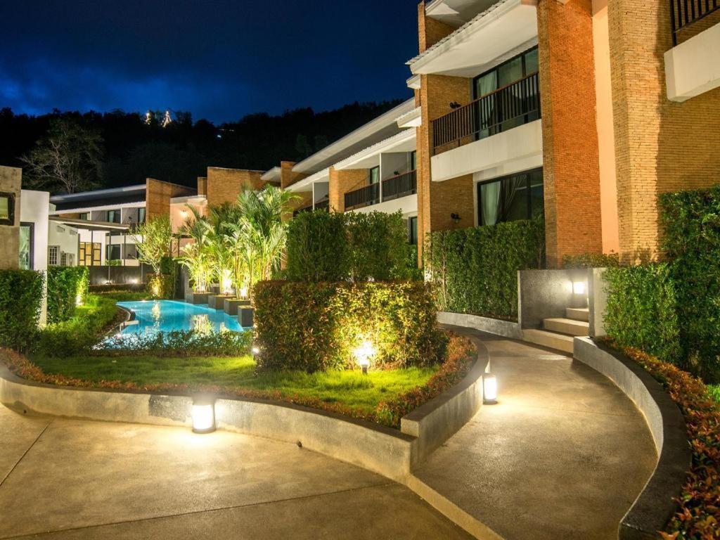 B2 Mae Hong Son Premier Hotel Esterno foto