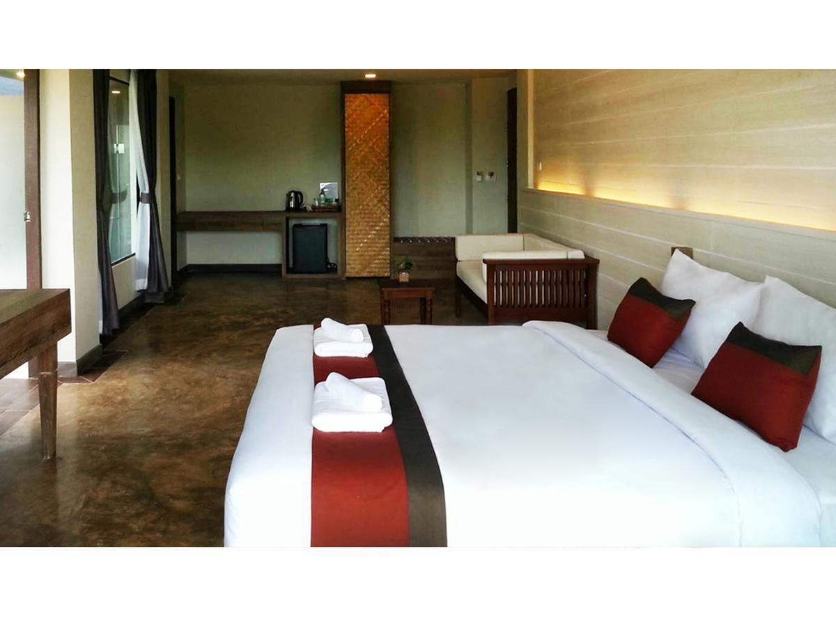B2 Mae Hong Son Premier Hotel Esterno foto